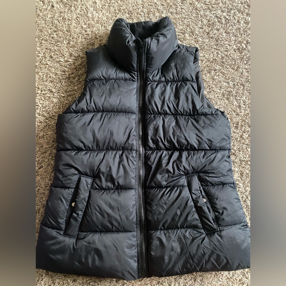 Old Navy Sleeveless Puffy Jacket